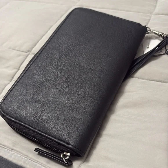 Joe's Jeans Black Women's Clutch Wallet NWT - Picture 5 of 6